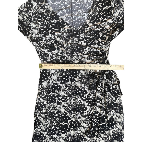 Evan-Picone Faux Wrap Dress Women's Size 12 Black and White V-Neck Stretchy - Picture 9 of 13